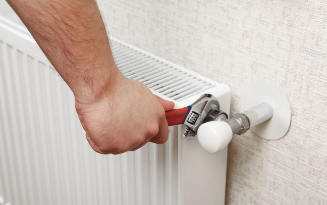 暖氣片溫控設(shè)施不能私自拆除，會(huì)導(dǎo)致樓棟水力失衡
